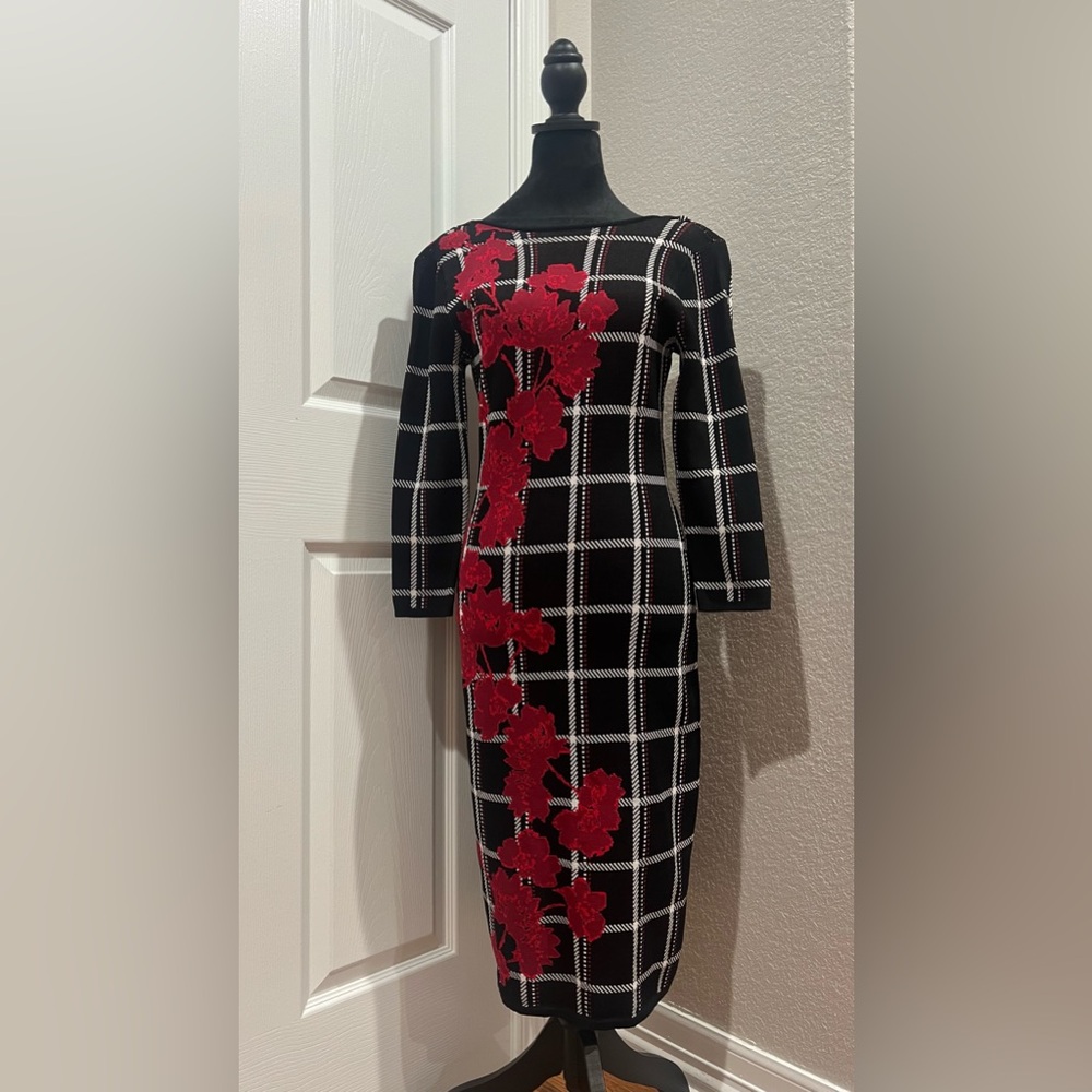 Vince Camuto Size M Black Red White Plaid Floral Dress Perfect For Valentine’s
